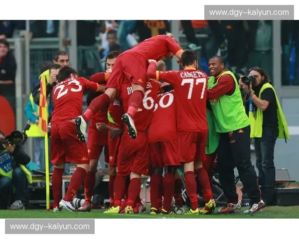 绿茵场上的紫色风暴与蓝鹰之魂：拉齐奥与佛罗伦萨的恩怨情仇